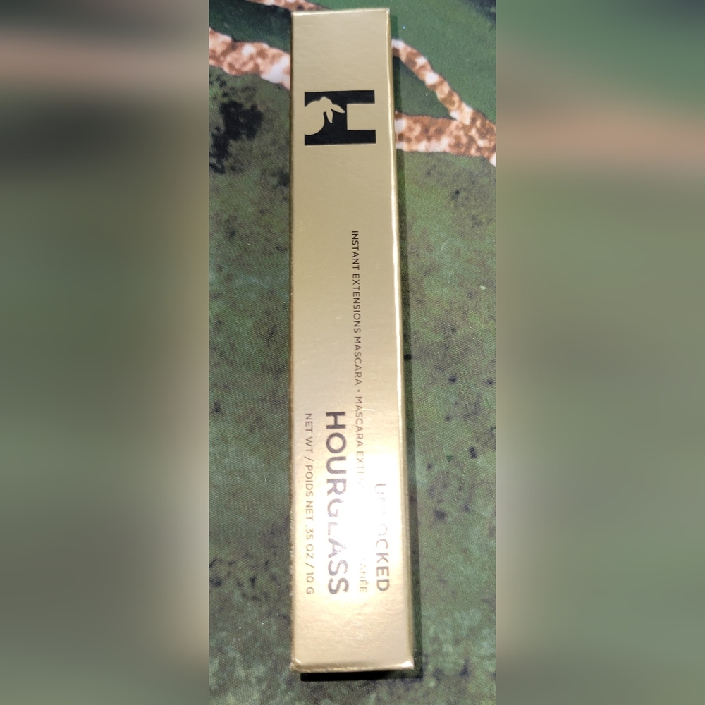 Hourglass Unlocked mascara